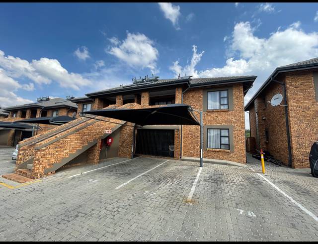 3 BEDROOM SECTIONAL TITLE FOR SALE IN RAVENSWOOD